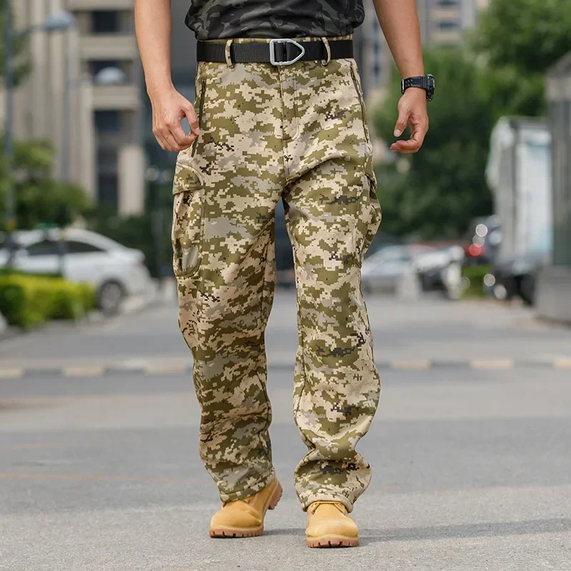 Nuovi pantaloni da trekking per sport all'aria aperta e tempo libero da uomo Pantaloni traspiranti a tubo dritto mimetico antivento per escursioni all'aperto 1