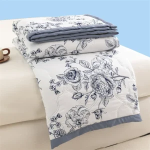 Piumino stile floreale Trapunta sottile estiva Copriletto delicato sulla pelle Coperta per aria condizionata Comodini Trapunta per camera per bambini per adulti 1