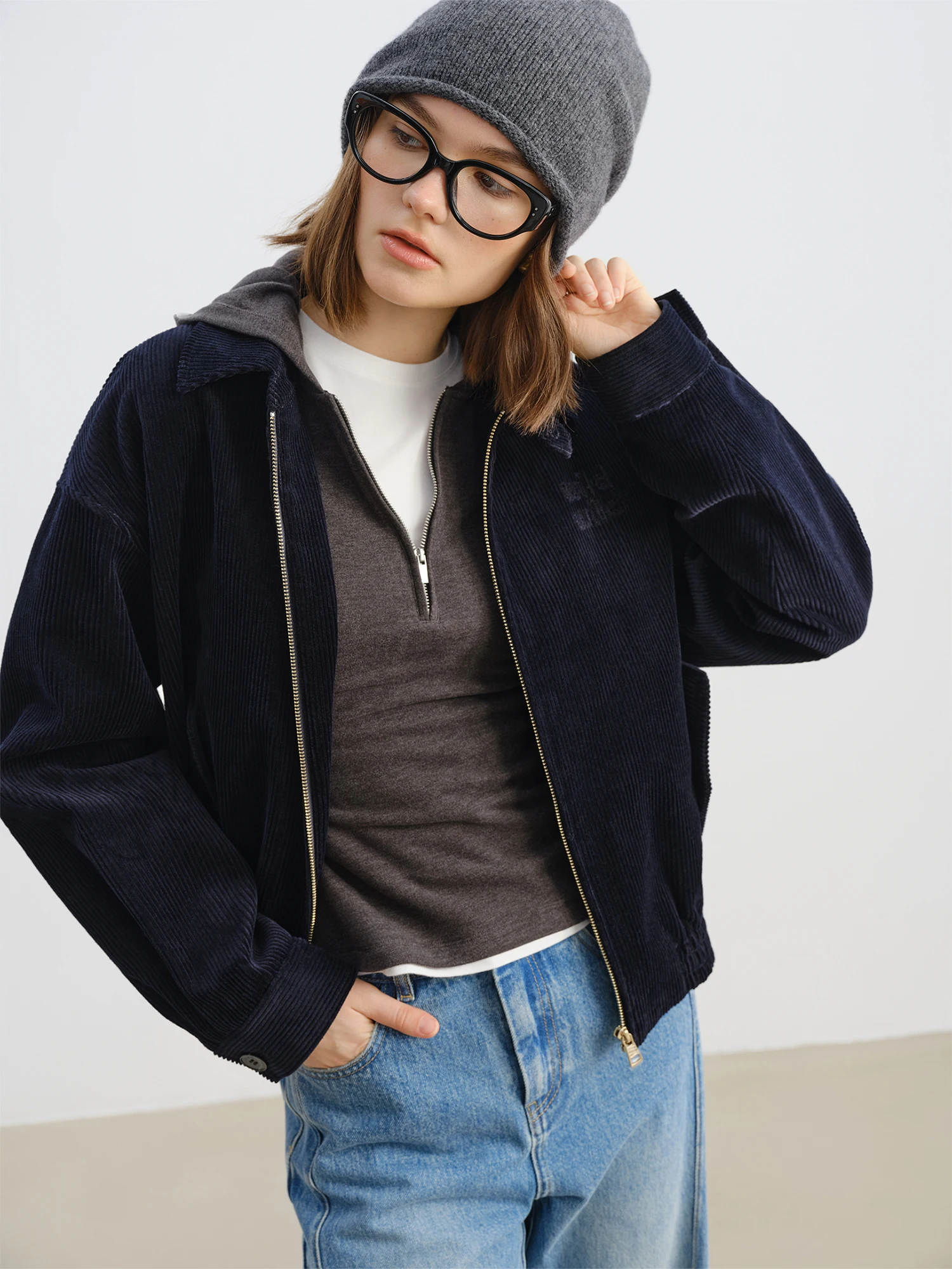 ZIQIAO Petite Giacca in velluto a coste collegiale ispirata al Miu retrò con colletto piccolo e risvolto 2025 Autunno Inverno Nuova collezione Giacche 5