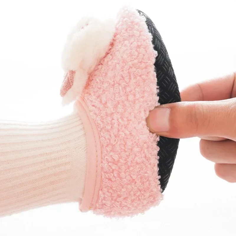 Calde pantofole per bambini in peluche Autunno Inverno Scarpe per calzini da pavimento per bambini Ragazzo Ragazza Bambini Scarpe da passeggio morbide antiscivolo Scarpe per bambini per interni 6