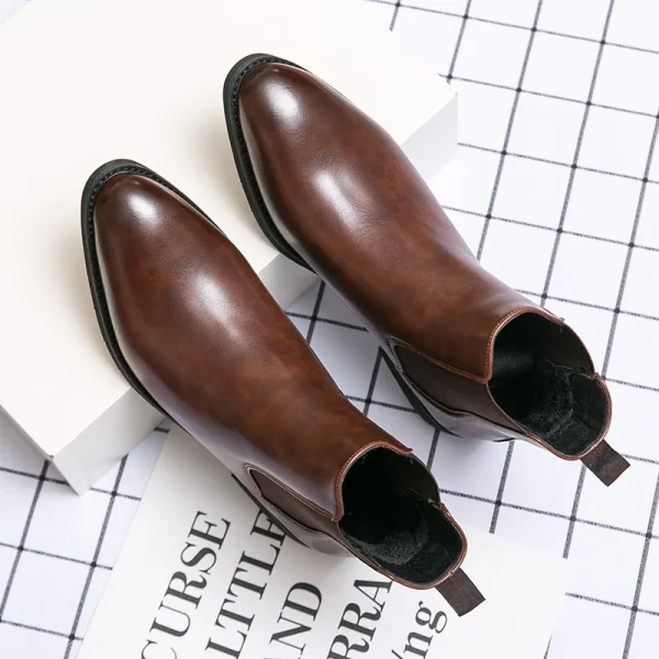 Nuovi stivali Chelsea Scarpe da uomo PU Marrone Moda Versatile Business Casual Stile britannico Street Party Wear Stivaletti classici 5