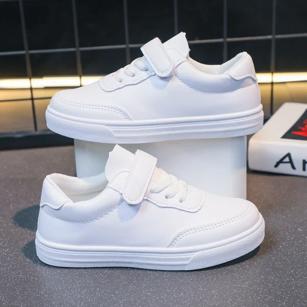 Scarpe casual per bambini Scarpe da ginnastica per bambini in pelle PU bianca dal design semplice Scarpe da ginnastica per bambini unisex All-match 26-36 Scarpe per ragazze dei ragazzi delle quattro stagioni 1