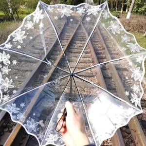 1 ombrello trasparente retrò con bordo trendy - ombrello pieghevole trasparente triplo - materiale in PVC, adatto per fotografie di viaggio 1