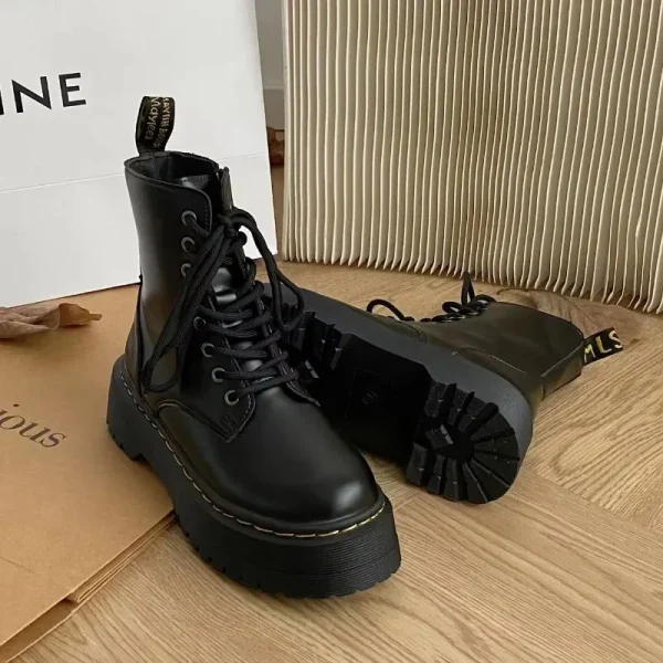 Stivali moderni con lacci primavera/autunno Punta tonda Tacco medio Scarpe da donna stile britannico in vendita Stivali da donna con cucitura solida di marca 2025 5