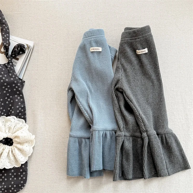 2025 Primavera Autunno Nuove ragazze Leggings svasati elastici a vita alta Pantaloni casual per bambini in cotone stile coreano 2