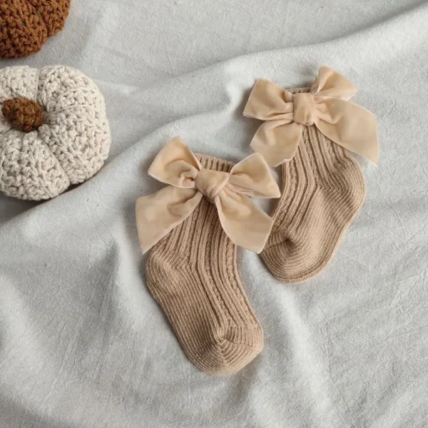 Nuovi calzini invernali per bambini Calzini spessi per ragazze lavorati a maglia Grandi fiocchi Calzini in cotone caldo Calzini per bambini per bambini 0-5 anni 3