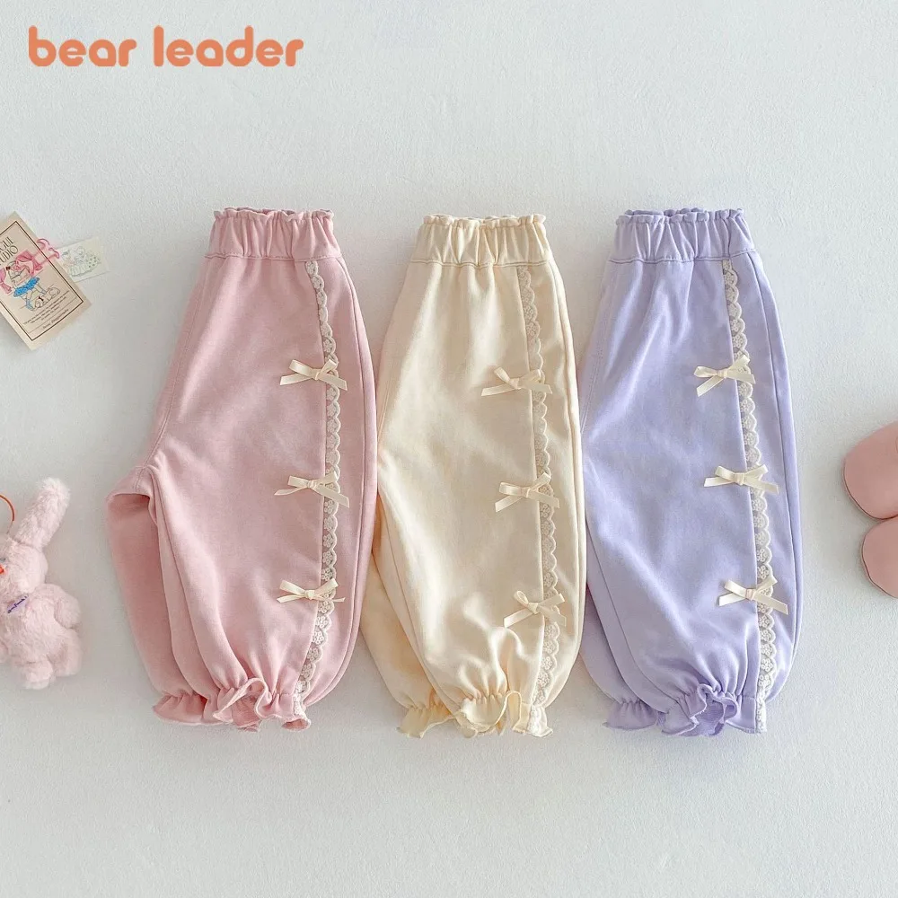 Bear Leader Pantaloni lanterna per ragazze per la primavera 2025 Nuovi vestiti per bambini di età compresa tra 0 e 5 anni Pantaloni in pizzo Pantaloni casual con bordo in pizzo con fiocco per bambini 1