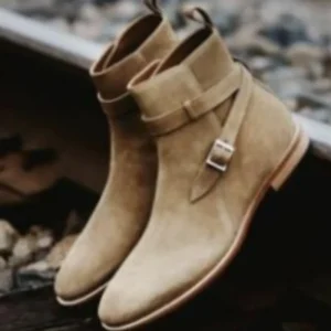 Nuove scarpe da uomo classiche di fascia alta fatte a mano in finta pelle scamosciata rossa con fibbia regolabile Stivaletti alla moda con tacco basso e tutto-fiammiferosh87 1