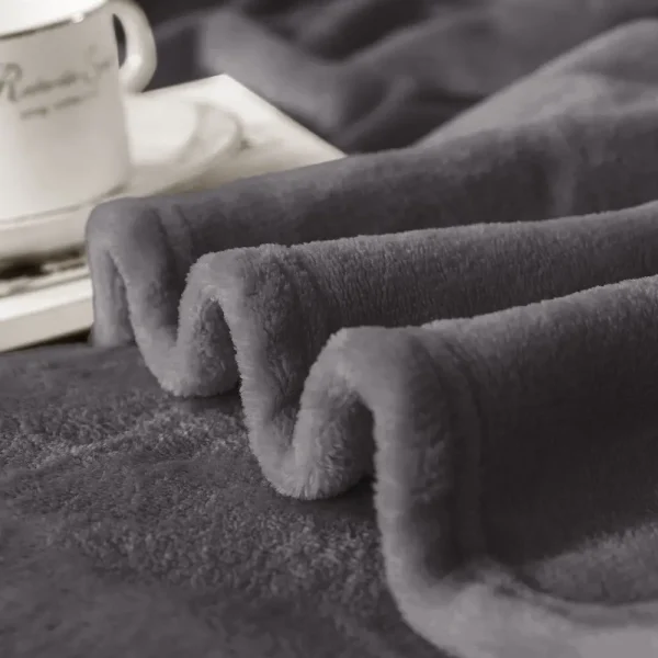Addensare calda coperta morbida per l'autunno inverno primavera per tutte le stagioni Fuzzy Microplush coperte invernali in pile leggero per divano letto 6