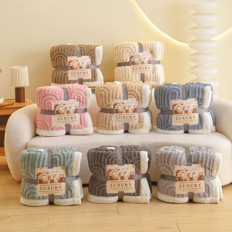Coperta in peluche jacquard ad arco in flanella a doppio strato, calda e spessa, in pile di corallo, trapunta invernale, per dormire, delicata sulla pelle nuda 3