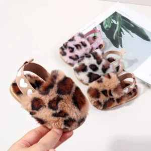 Pantofole morbide con punta in peluche per bambini invernali Primavera e autunno Scarpe da passeggio per interni per ragazzi e ragazze Scarpe da neonato per bambini con punta leopardata alla moda 1