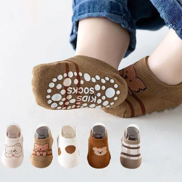 Nuovi calzini coreani per animali simpatici cartoni animati Calzini da pavimento per bambini Calzini corti in silicone antiscivolo per ragazzi Ragazze Calzini per neonati appena nati 4