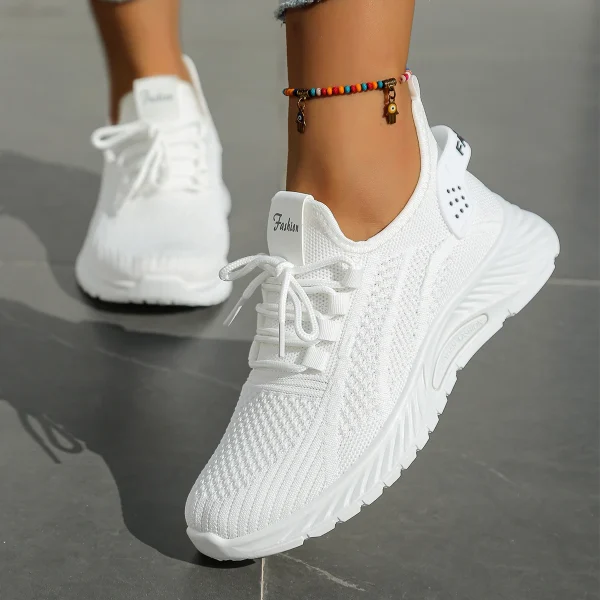 scarpe da donna sneaker casual autunno 2025 nuova moda per il tempo libero sport scarpe singole all'ingrosso fabbrica transfrontaliera tendenza tessitura a mosca 4