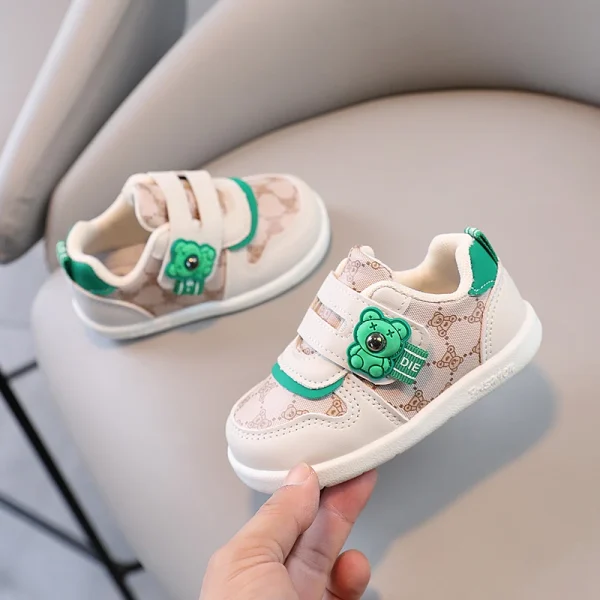 1 paio di scarpe per bambini primavera nuovo bambino suola morbida scarpe da passeggio per bambini versatili scarpe sportive per ragazze orsetto scarpe casual per cartoni animati 4