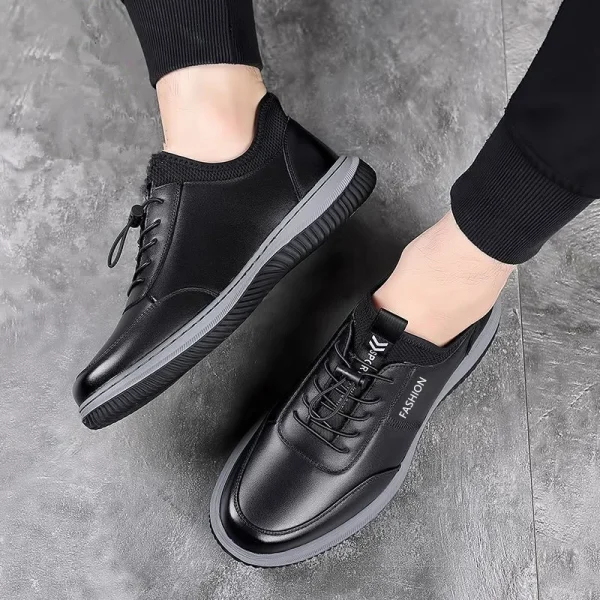 Nuove scarpe da uomo in pelle PU Lightwear Sport per scarpe da uomo traspirante stringate comode scarpe Casual da corsa Sneakers maschili all'aperto 4