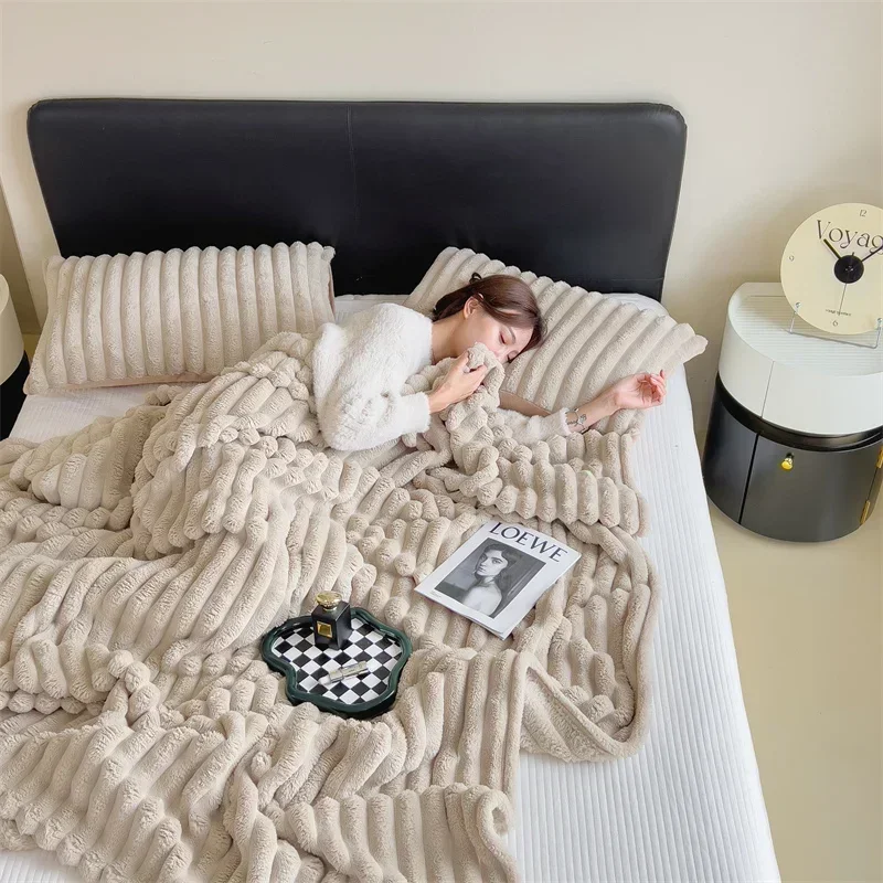 Coperta da letto calda primaverile autunnale in velluto imitazione coniglio o coperta e federa Coperte da divano morbide e calde per la coperta da tiro 2