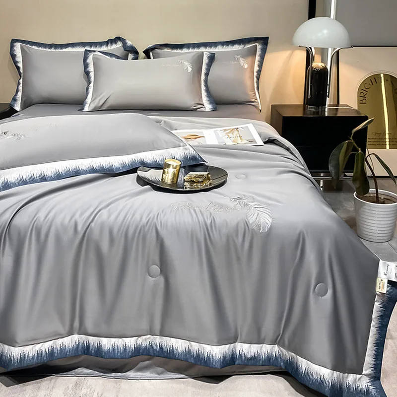 Coperta estiva ricamata in piuma di fascia alta confortevole può dormire condizionatore d'aria nudo trapunta Queen lavabile in lavatrice piumino sottile 2