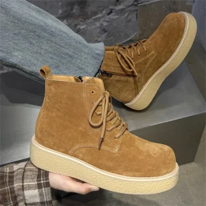 Stivali da moto antiscivolo da uomo Scarpe da passeggio da uomo in pelle scamosciata Stivaletti da uomo di alta qualità Sneakers da barca all'aperto di nuova moda 1