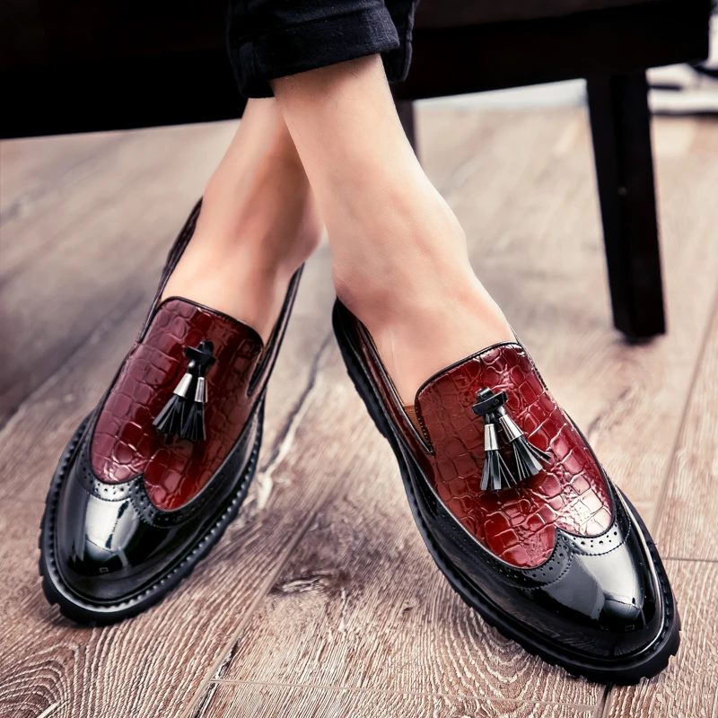 Mocassini da uomo PU Splicing Decorazione nappa Tacco basso Comode scarpe classiche da uomo d'affari quotidiane 3