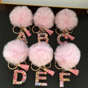 Portachiavi in peluche con lettera rosa alla moda da 1 pezzo per donna con ciondolo carino, accessorio decorativo per chiavi, borse e zaini regalo 1