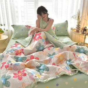 Trapunta patchwork estiva Solstice, copriletto trapuntato stampato a fiori, trapunta/piumino singolo/queen/king size per notti fantastiche 1