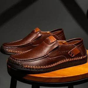 Scarpe da uomo in pelle fatte a mano Mocassini da uomo comodi e casual Slip On Scarpe in pelle da uomo Appartamenti Vendita calda Mocassini Scarpe da passeggio Uomo 1
