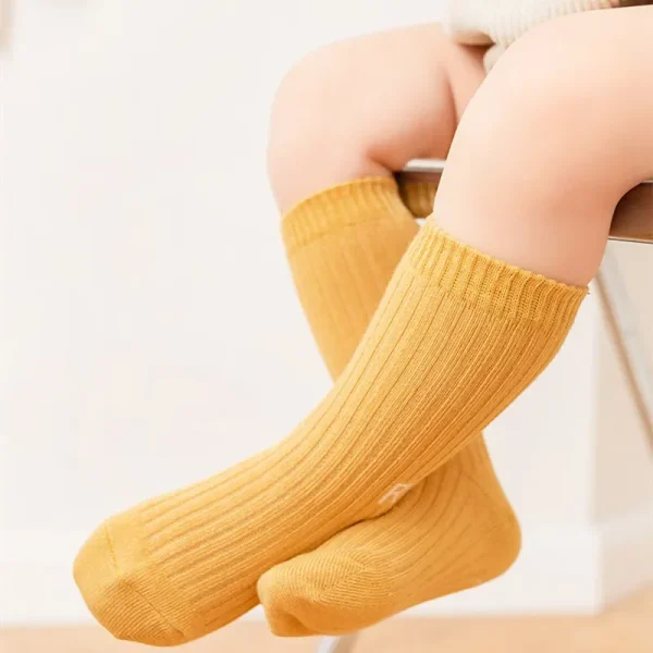 1 paio di calzini per bambini coreano semplicità tinta unita lettera R calzino corto per bambino ragazzo ragazza primavera estate calzino in cotone per bambini 3