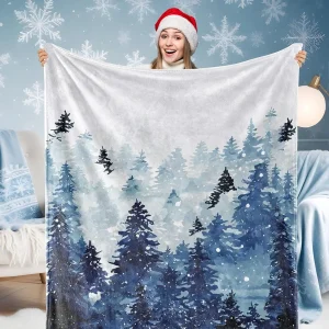 Coperta natalizia sfocata Coperta da tiro blu foresta di pino acquerello Coperta invernale di flanella morbida e accogliente per letto da festa in casa 1