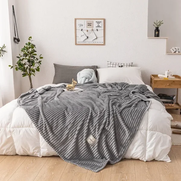 Coperte da letto coperte di flanella morbide e morbide in tinta unita giallo-verde sul letto coperte spesse e 6