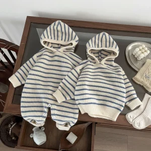 Ins Abbigliamento per bambini Stile coreano Moda Casual Maglieria morbida e confortevole Top Inverno Nuove ragazze dei ragazzi Pagliaccetto a righe spesse per bambini 1