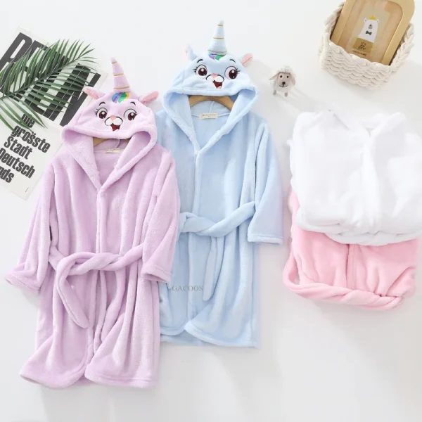 Accappatoio del fumetto per i bambini Flanella Manica lunga con cappuccio Abbigliamento per bambini Ragazzi Robe Primavera Autunno Inverno Accappatoio per bambini 2-12 anni 2