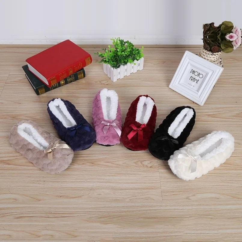 Pantofola invernale calda da donna per la casa in peluche morbida e soffice carina divertente per interni casa femminile antiscivolo scarpe da pavimento da donna cuore amore impugnatura 5