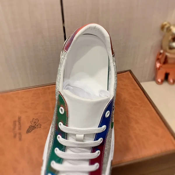 Nuovi uomini in vera pelle sport casual cinturino in pelle leggera suola morbida comode scarpe stringate sneakers 3