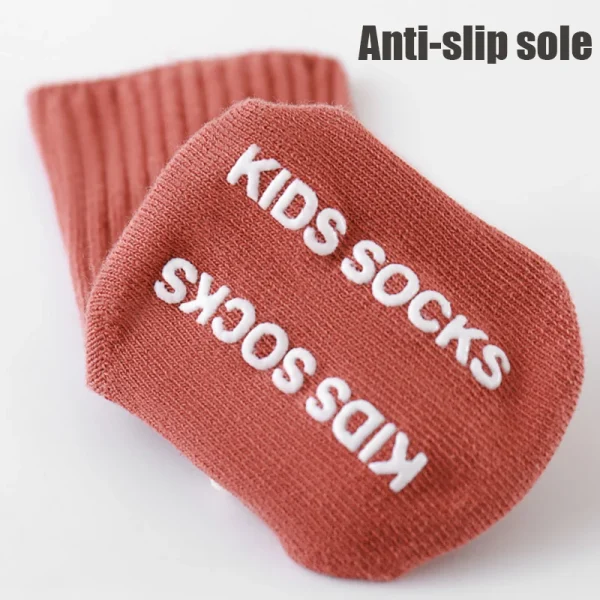 Calzini da pavimento per neonati Calzini antiscivolo per bambini con design a cartoni animati Calzini anti-impugnatura Calzini per bambini Calzini per bambini 4