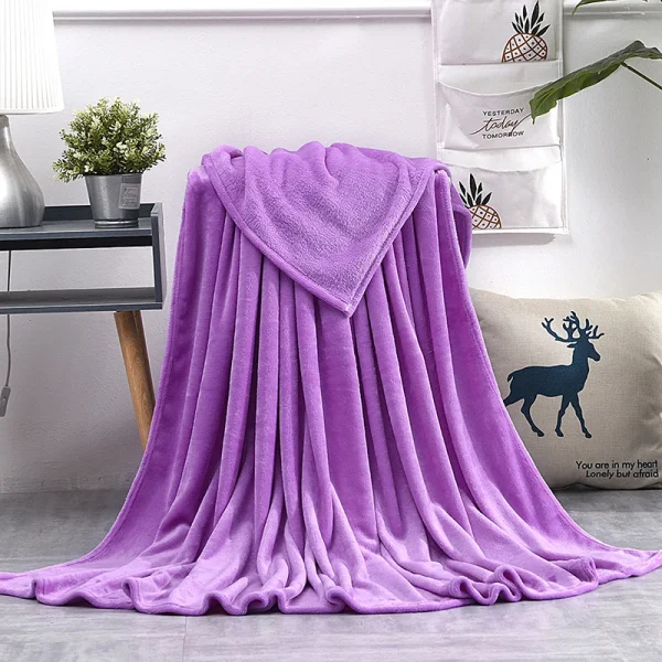 Coperta in flanella tinta unita Morbida coperta in velluto di corallo caldo Coperta invernale per divano Ufficio Aria condizionata Coperta per pisolino yoga 3