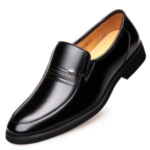 Scarpe eleganti da uomo nere di grandi dimensioni primavera autunno nuove scarpe da sposa firmate per uomo mocassini in pelle Casual moda uomo 1