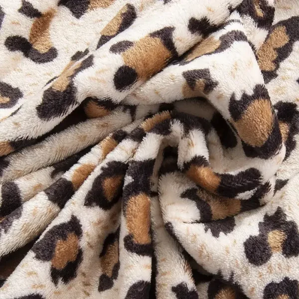 Coperte in flanella di pile corallo super morbido Coperte scozzesi con copriletto per divano letto stampate a strisce leopardate e zebrate 4