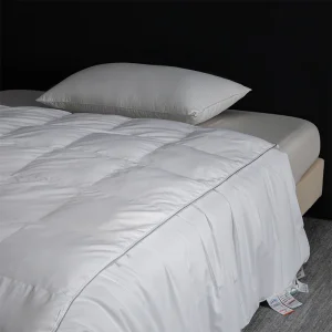 Piumino matrimoniale in seta: trapunta estiva delicata sulla pelle, controllo dell'umidità, 200x220 cm, spedizione gratuita 1