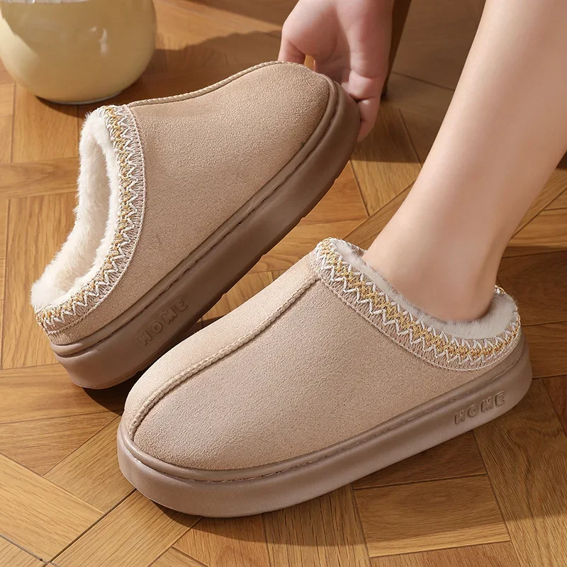 Pantofole con plateau soffici di nuova moda per donna 2025 Scarpe invernali in cotone caldo peluche Donna Comfort Pantofole da casa unisex antiscivolo 4
