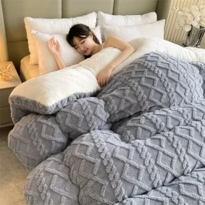 Nuova coperta calda invernale super spessa per letto Coperte ponderate in cashmere di agnello artificiale Trapunta morbida e confortevole 1
