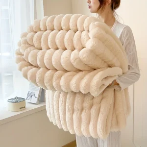 Coperta in velluto di coniglio multifunzionale di colore solido di lusso leggero, flanella calda e spessa invernale utilizzata per la coperta del soggiorno della camera da letto 1