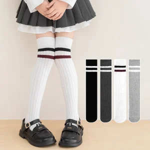 ﻿   Calzini alti al ginocchio a righe alla moda per bambini Primavera Autunno Calza lunga lavorata a maglia Calzature per ragazza in morbido cotone Calzino per gambe per bambini 35 cm 1