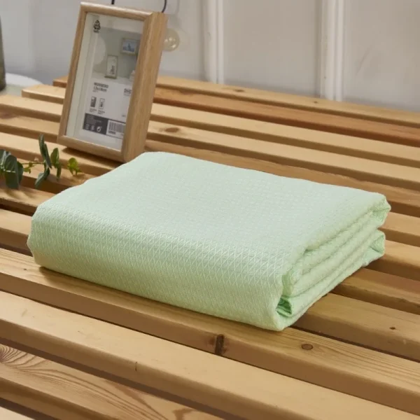 Coperta estiva in fibra di bambù al 100% Trapunta rinfrescante per piante naturali pure Piumino per aria condizionata Piumino leggero con griglia a diamante sottile 4