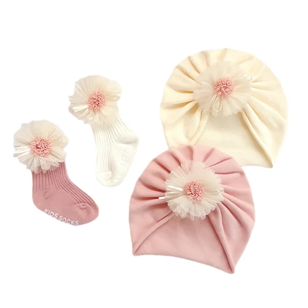 Set di berretti per calzini per bambini, calzino corto a coste con fiore in pizzo per ragazze + cappello turbante per l'autunno, Beige/rosa 2