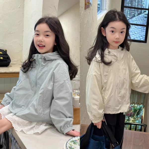 Giacca a vento sottile versione coreana da ragazza Abito primaverile 2025 nuova felpa con cappuccio casual versatile per bambini, giacca di protezione solare 1