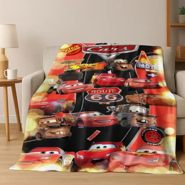 Cars McQueen Racing Car Cartoon Coperta di flanella per bambini Coperta morbida e calda per camera da letto Soggiorno Letto Viaggio Campeggio Picnic Regalo 2