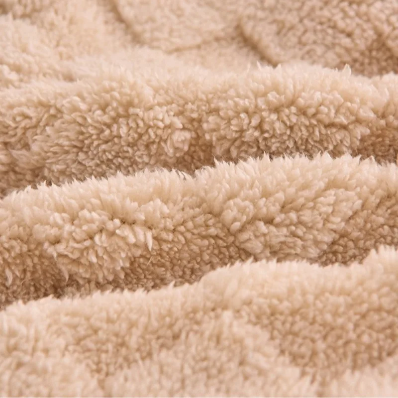 Trapunta in peluche super calda Trapunte trapuntate spesse invernali Trapunta calda in velluto double face Morbida coperta extra large 200x230 cm 5