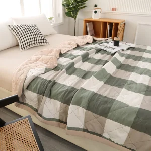 Un copriletto con coperta trapuntata lavata primavera/estate in tinta unita doppi trapuntata 150180200   letto matrimoniale singolo e matrimoniale queen summer 1