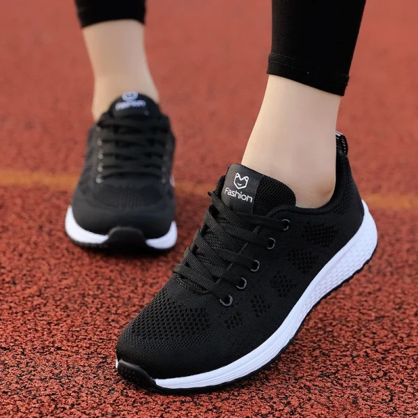 Scarpe primaverili in maglia volante Studente casual coreano Scarpe da donna versatili in rete con lacci Scarpe sportive Scarpe Forrest Gump Comfort Nuovo 1