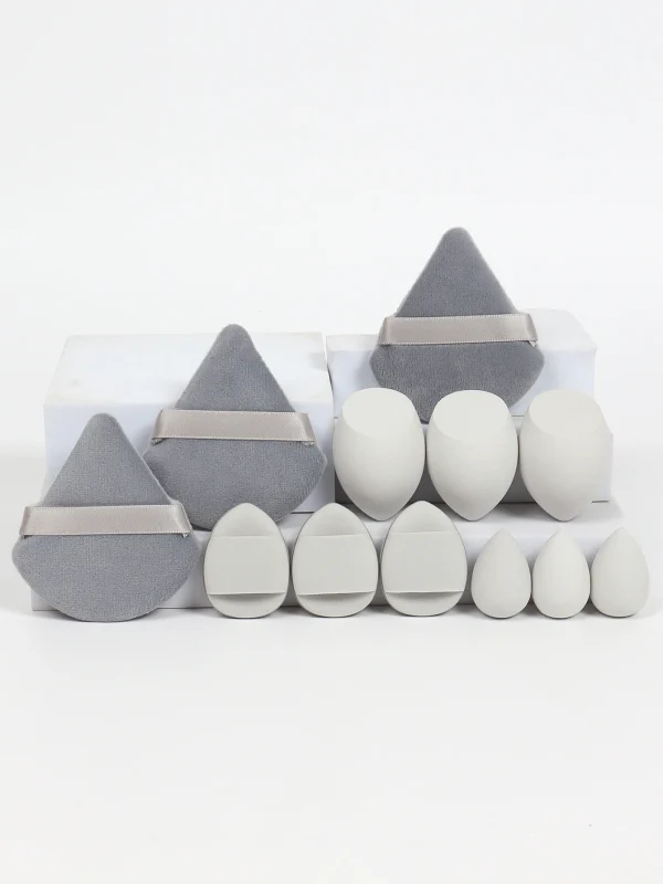 Set di 12 spugne per trucco multiuso, realizzate con 3 bignè di cipria sfusa, 3 mini soffio a cuscino d'aria, 3 uova di bellezza e 3 mini bellezza 4
